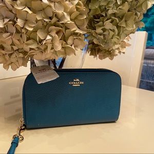 Brand new COACH wallet/ clutch